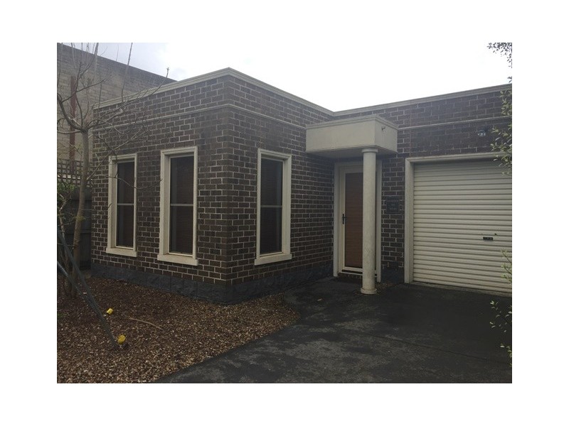 44 Sherbourne Terrace, Newtown VIC 3220
