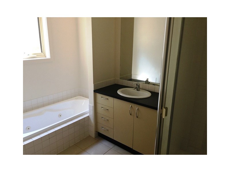 44 Sherbourne Terrace, Newtown VIC 3220