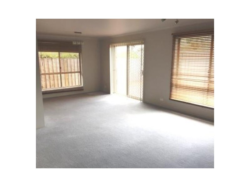 1/40 Crestmoor Drive, Highton VIC 3216