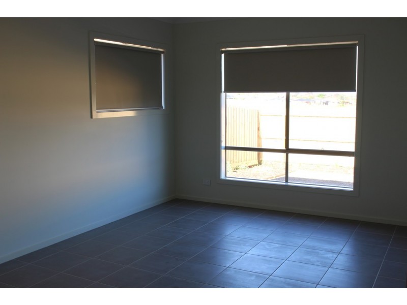 133 Rossack Drive, Waurn Ponds VIC 3216