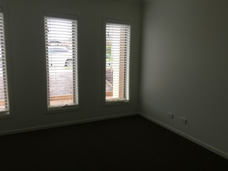 133 Rossack Drive, Waurn Ponds VIC 3216