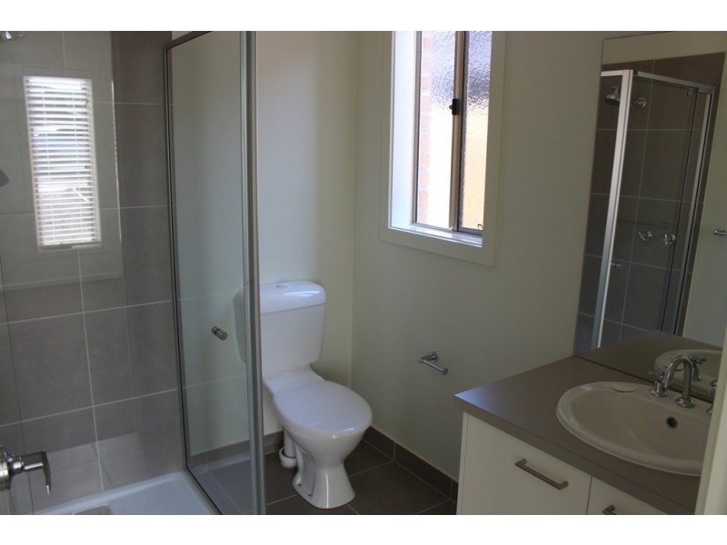 133 Rossack Drive, Waurn Ponds VIC 3216