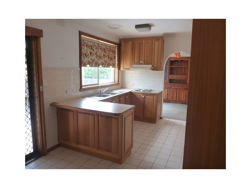 12 Braund Avenue, Bell Post Hill VIC 3215