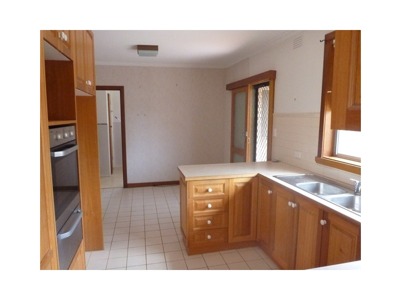 12 Braund Avenue, Bell Post Hill VIC 3215