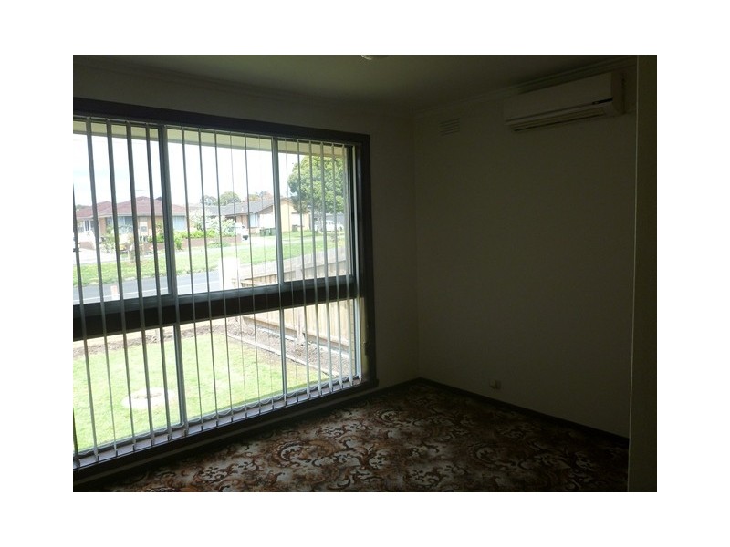 12 Braund Avenue, Bell Post Hill VIC 3215