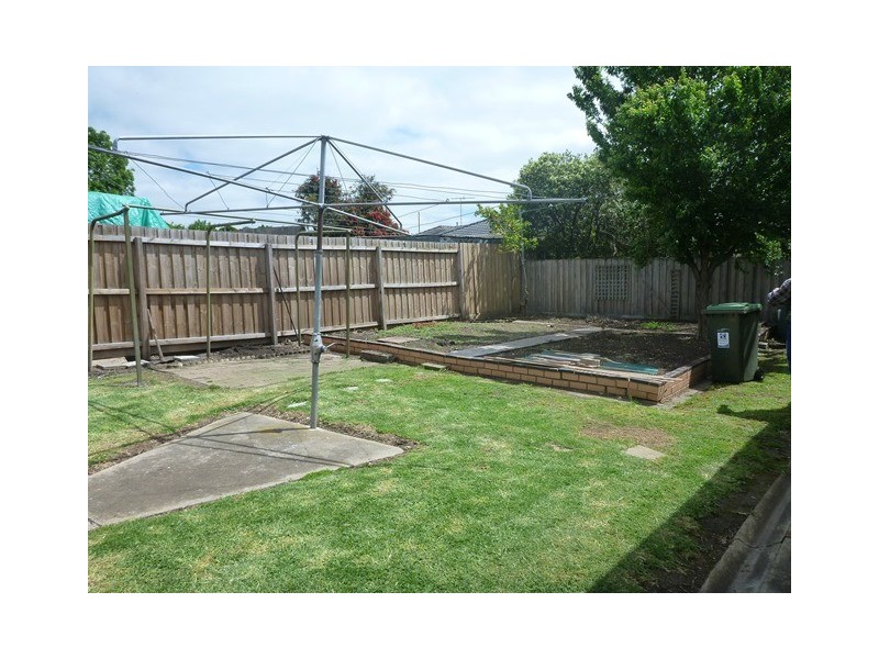 12 Braund Avenue, Bell Post Hill VIC 3215