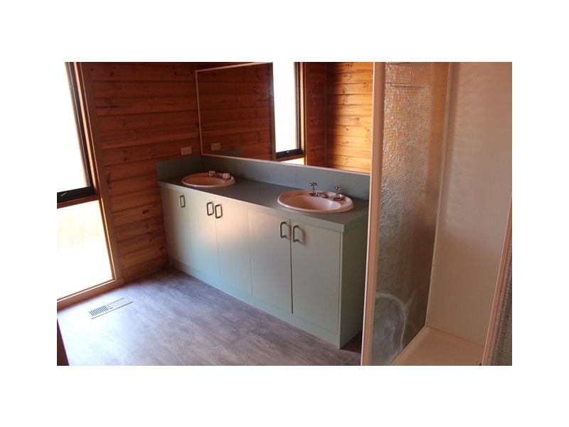 22 Willesden Drive, Waurn Ponds VIC 3216