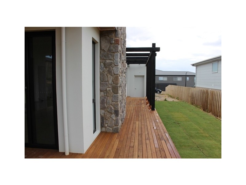 3 Jessica Way, Highton VIC 3216