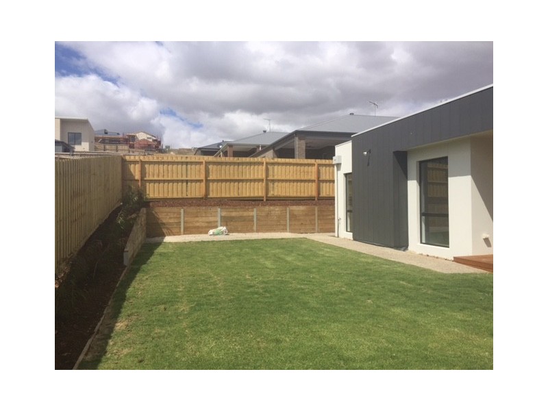 3 Jessica Way, Highton VIC 3216