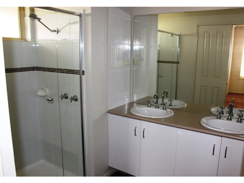 1 Beaujolais Place, Waurn Ponds VIC 3216