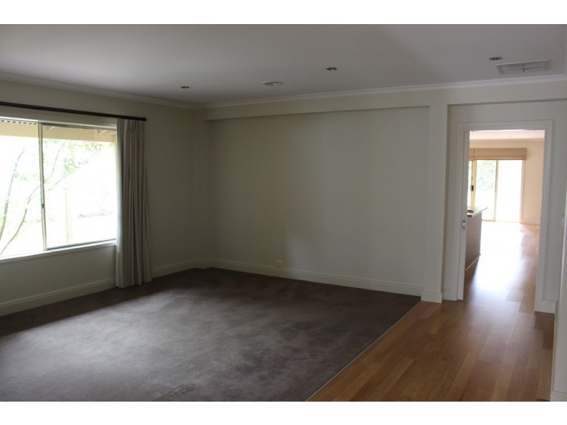 1 Beaujolais Place, Waurn Ponds VIC 3216