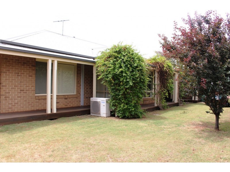 1 Beaujolais Place, Waurn Ponds VIC 3216