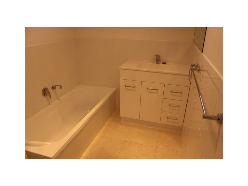 69A James Street, Belmont VIC 3216