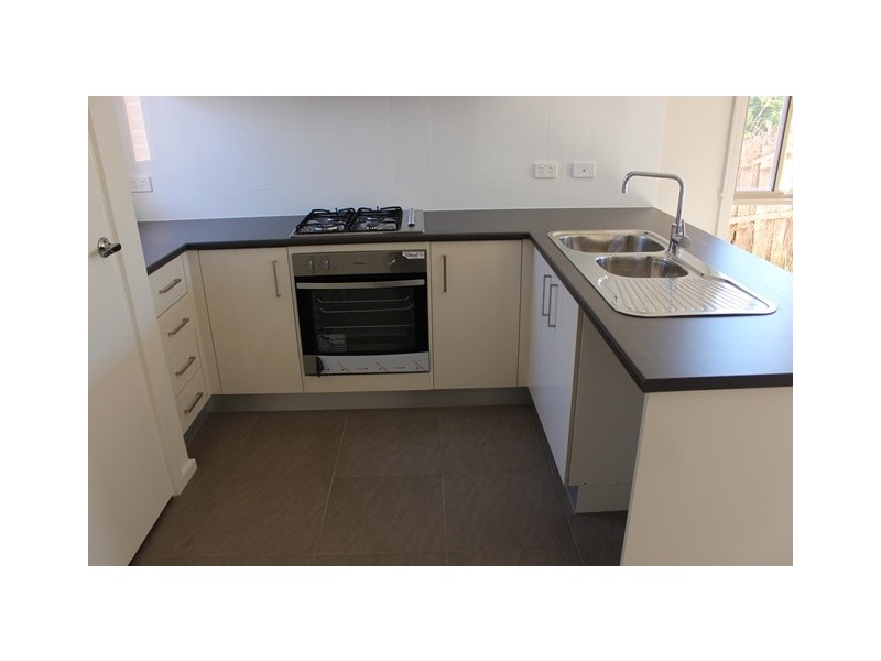 2/26 Poplar Street, Newcomb VIC 3219