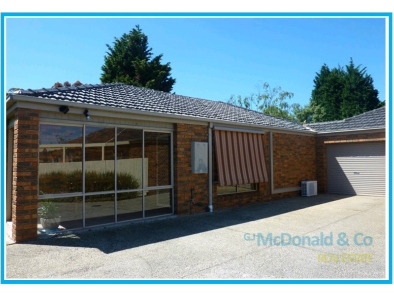 2/12 Mulquiney Crescent, Highton VIC 3216