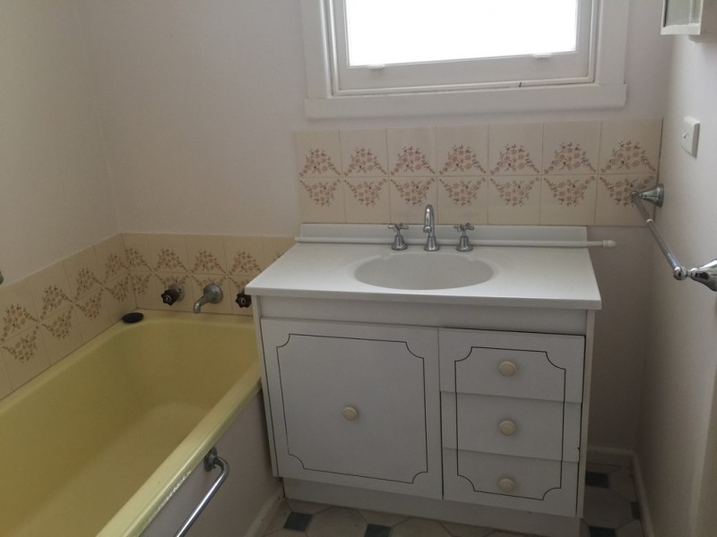 6 Sycamore Street, Hamlyn Heights VIC 3215