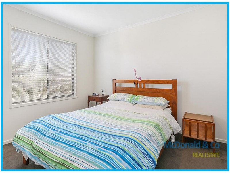 2/1 Linthwaite Close, Highton VIC 3216