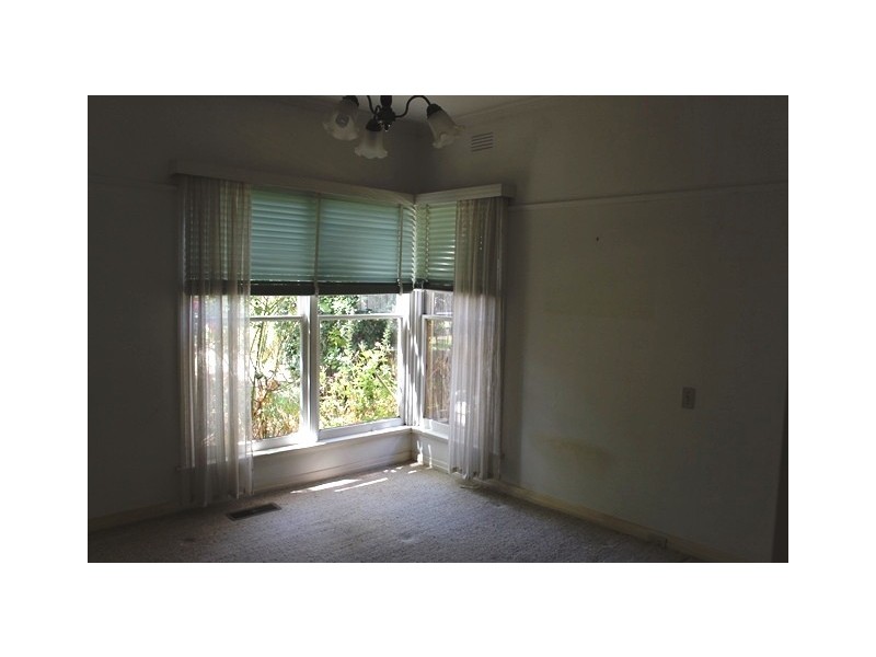 11 Grant  Street, Newtown VIC 3220