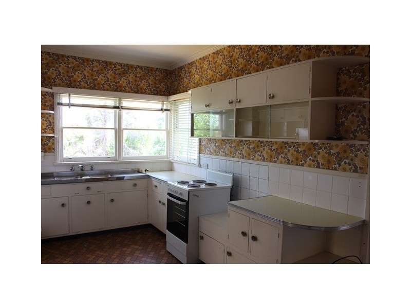 11 Grant  Street, Newtown VIC 3220