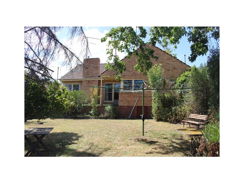 11 Grant  Street, Newtown VIC 3220