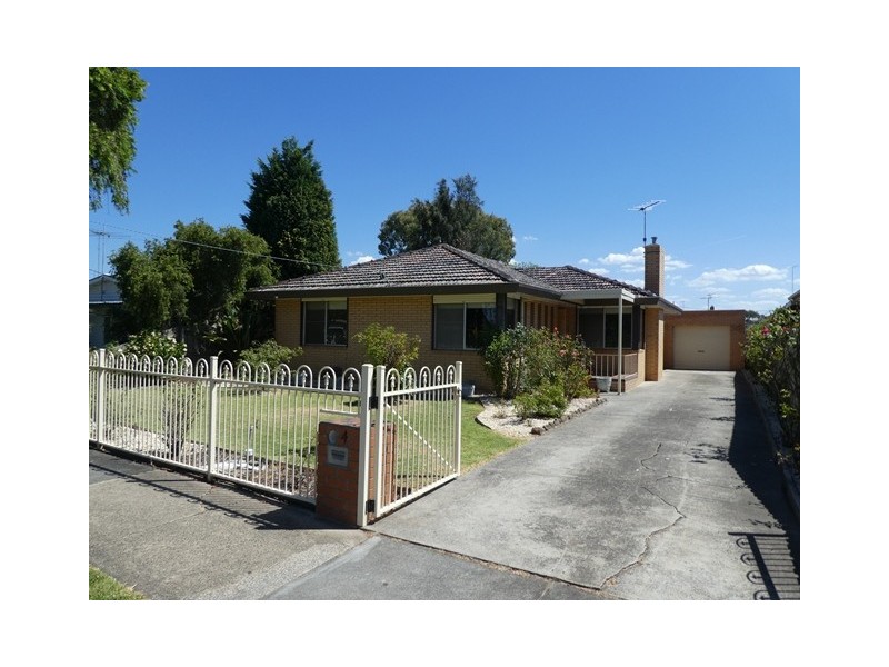 4 Johnston Avenue, Newcomb VIC 3219