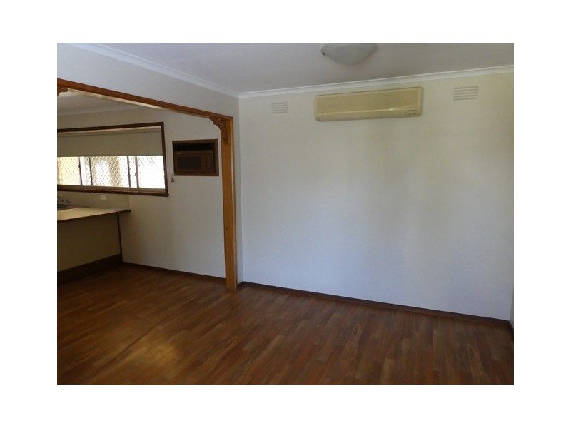 4 Johnston Avenue, Newcomb VIC 3219