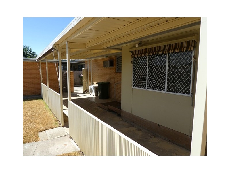 4 Johnston Avenue, Newcomb VIC 3219