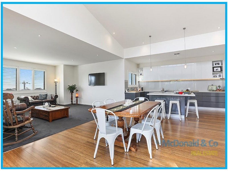 31 Montpellier Drive, Highton VIC 3216