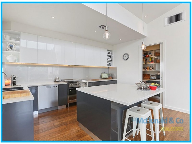31 Montpellier Drive, Highton VIC 3216