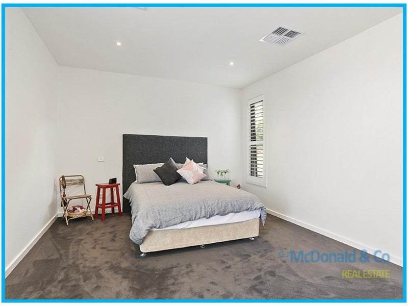 31 Montpellier Drive, Highton VIC 3216