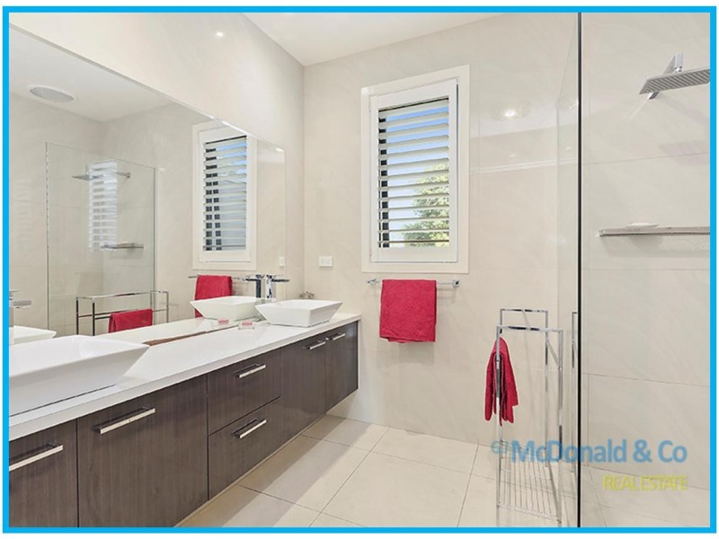 31 Montpellier Drive, Highton VIC 3216