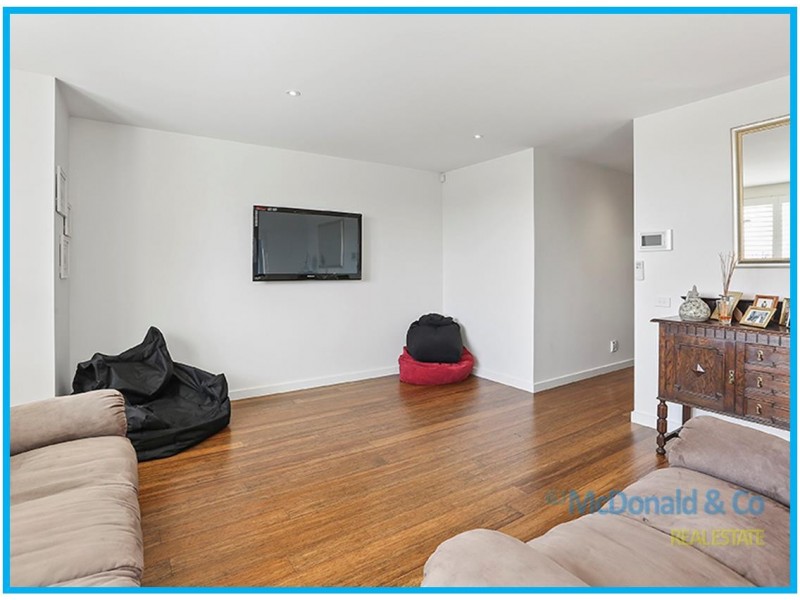 31 Montpellier Drive, Highton VIC 3216