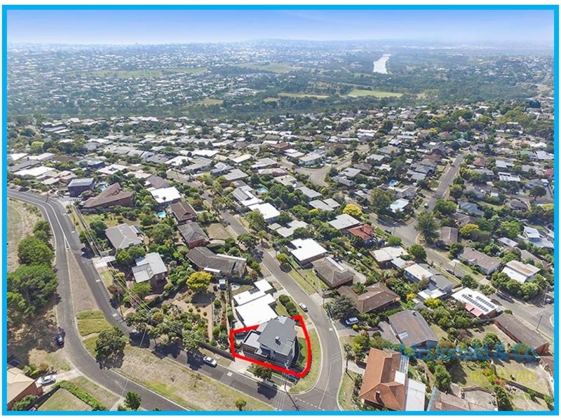 31 Montpellier Drive, Highton VIC 3216