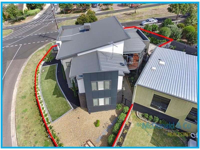 31 Montpellier Drive, Highton VIC 3216