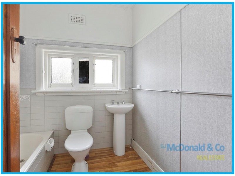 12 Camden Road, Newtown VIC 3220