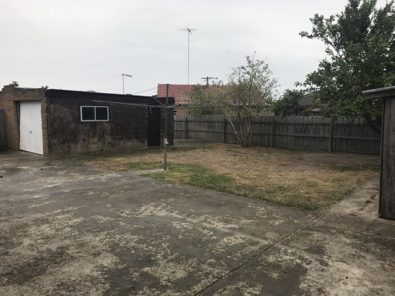 19 Saturn Street, Newcomb VIC 3219