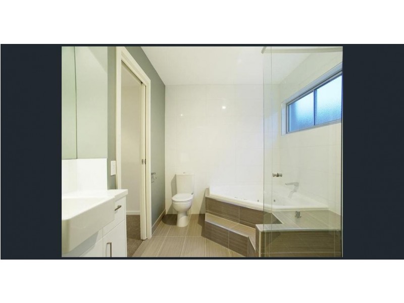 64 Austin Street, Newtown VIC 3220