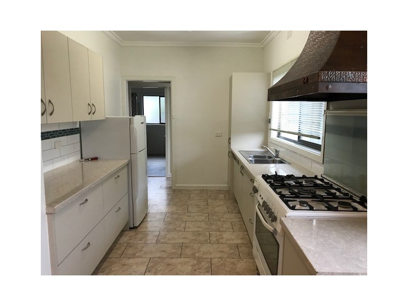 33 Itkeston Street, Herne Hill VIC 3218