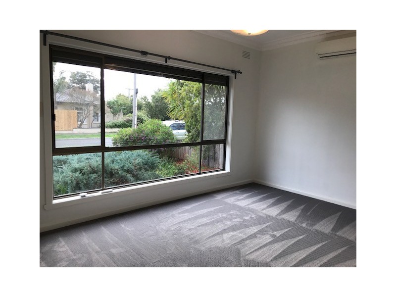 33 Itkeston Street, Herne Hill VIC 3218