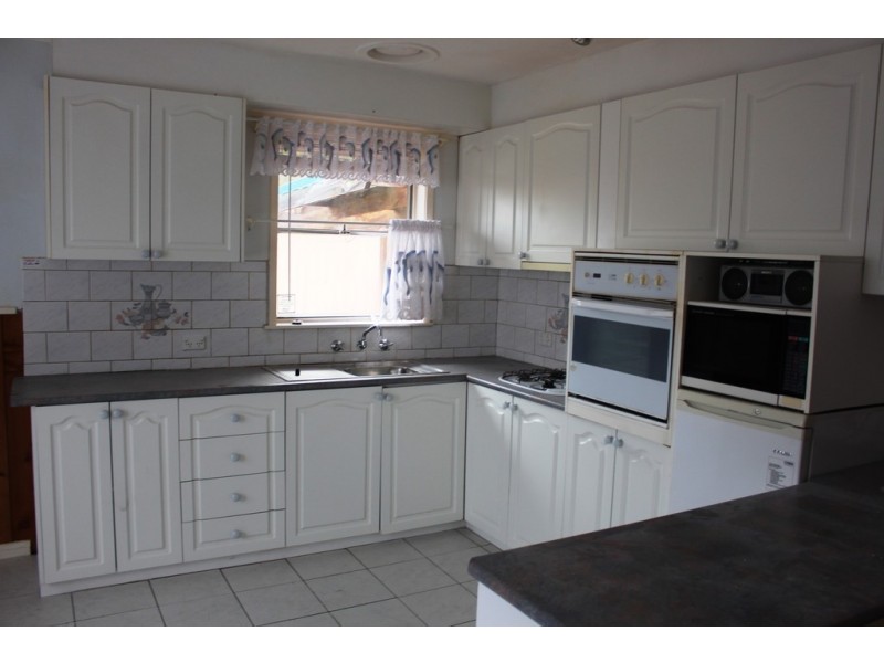 2 Mercury Crescent, Newcomb VIC 3219