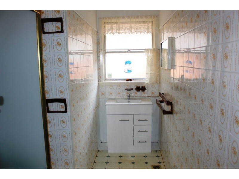 2 Mercury Crescent, Newcomb VIC 3219