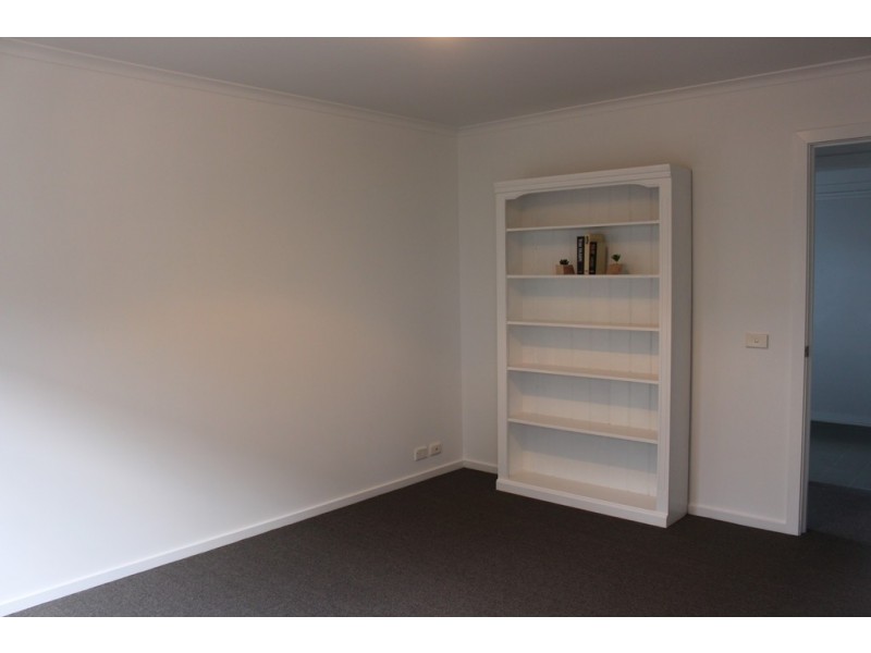 2/27 Frank Street, Newtown VIC 3220