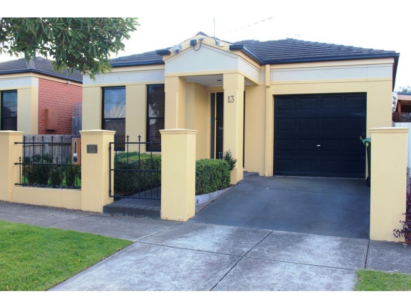 13 Prospect Avenue, Belmont VIC 3216