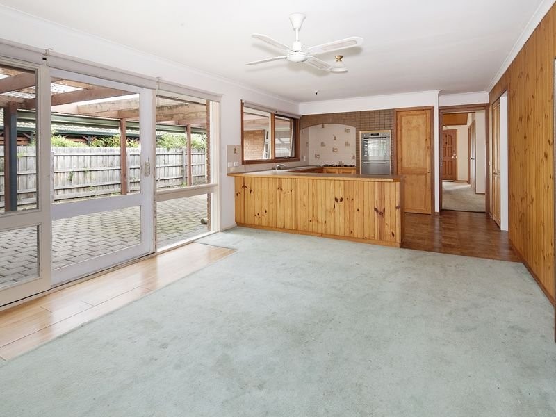 16 Westmoreland Street, St Albans Park VIC 3219