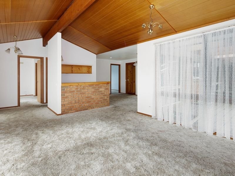 16 Westmoreland Street, St Albans Park VIC 3219