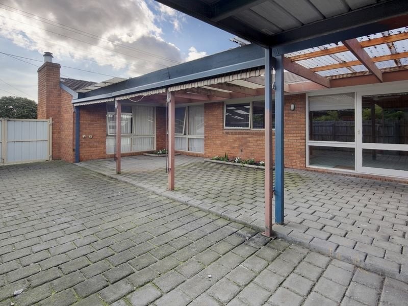 16 Westmoreland Street, St Albans Park VIC 3219