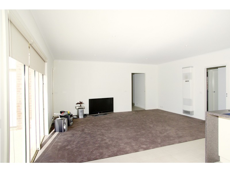 2/16 Herbert Street, Belmont VIC 3216