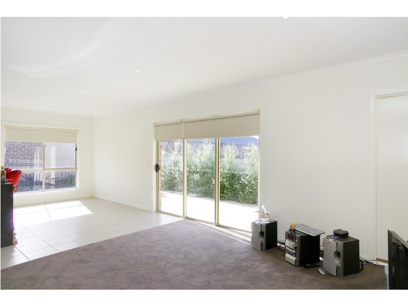 2/16 Herbert Street, Belmont VIC 3216