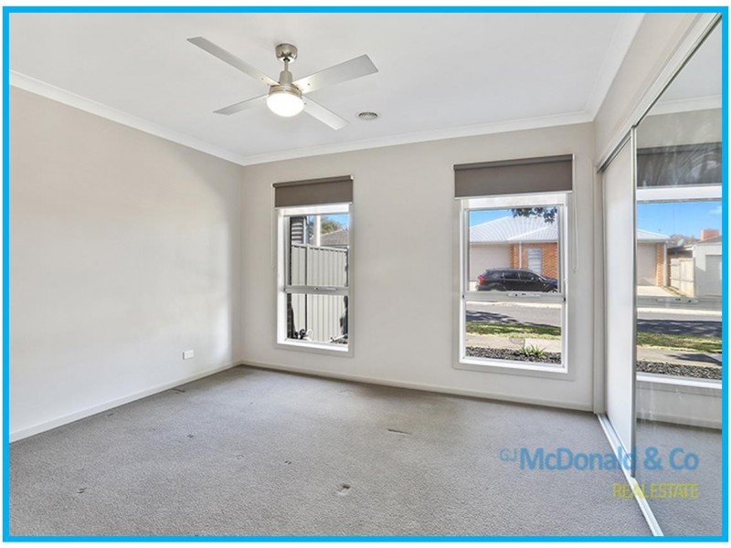 1/7 Johnston Avenue, Newcomb VIC 3219