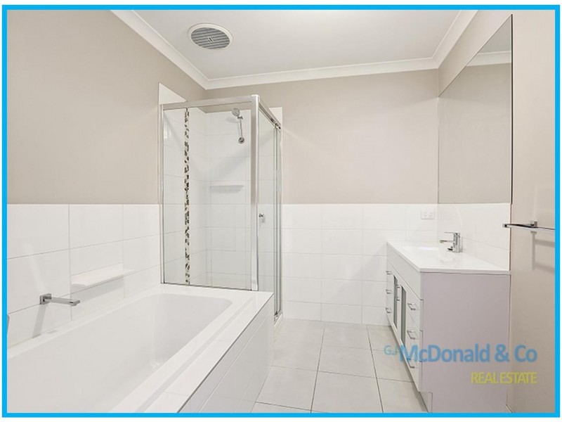 1/7 Johnston Avenue, Newcomb VIC 3219